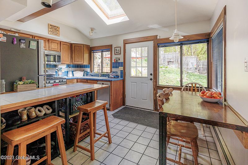 3rd image of 59 Partition Street