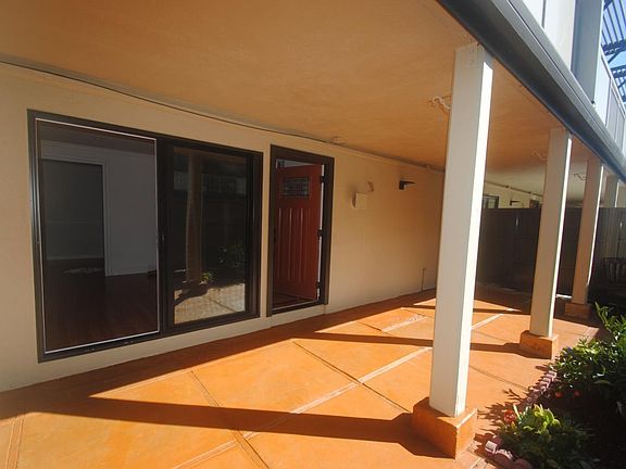 3rd image of Admiralty Ln