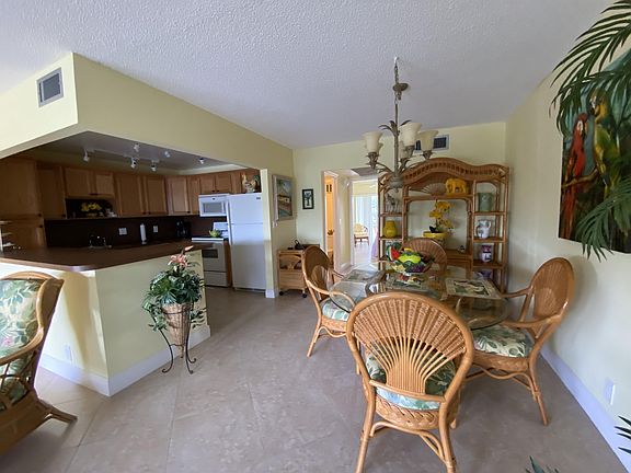 4th image of 311 Wellington Cir #D-3110