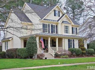 132 Grantwood Dr, Holly Springs, NC 27540