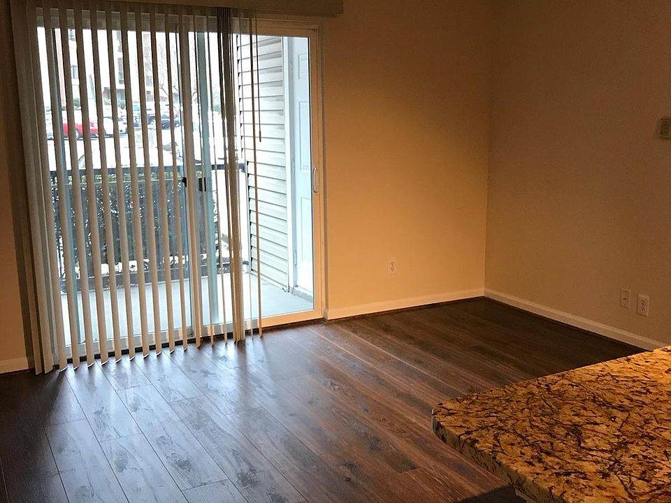 1st image of 3306 Wyndham Cres #126