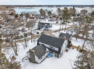 20 Salt Works Rd, Buzzards Bay, MA 02532