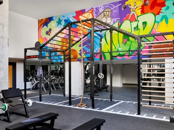 445 Gerard Avenue image 11 of 17