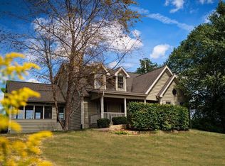 5 Waterford Dr, Galena, IL 61036