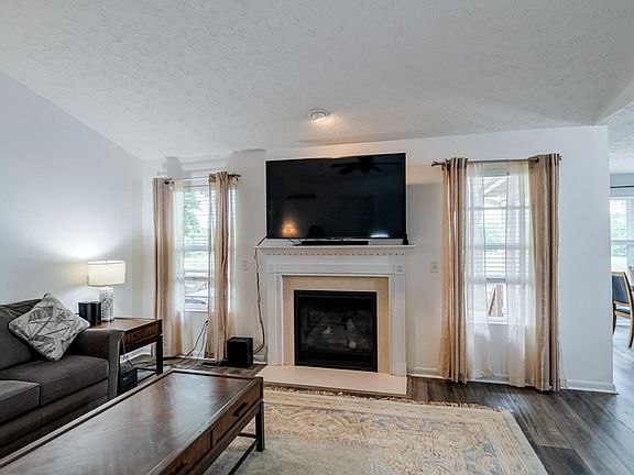 2nd image of 209 Shanda Dr