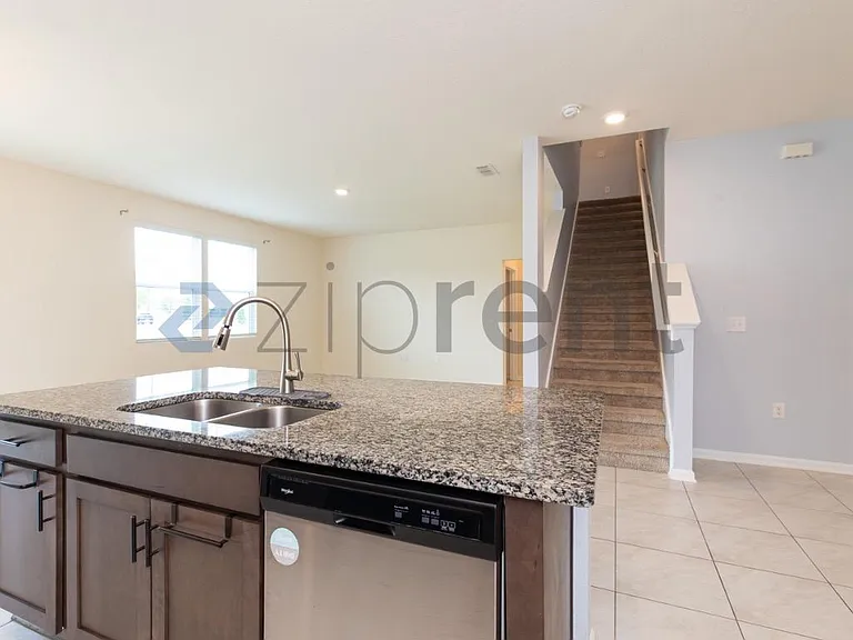 86135 Railway Pl — Photo 11