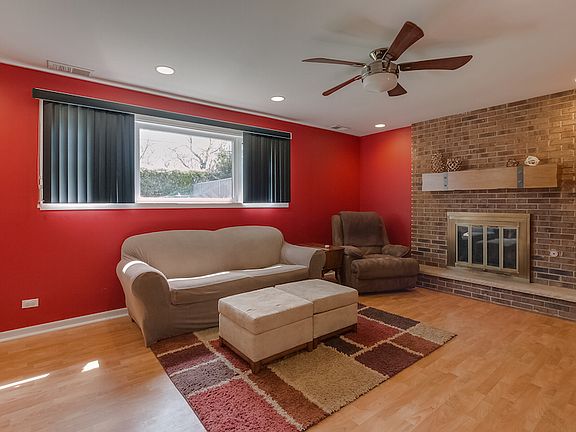 2nd image of 10961 S Neenah Ave