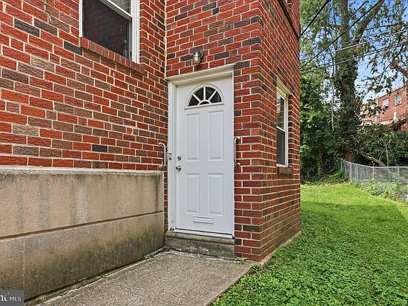 3rd image of 9182 Ryerson Rd #2