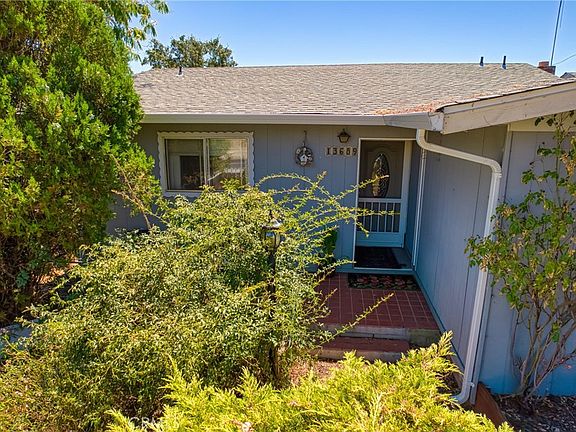 4th image of 13689 Arrowhead Rd