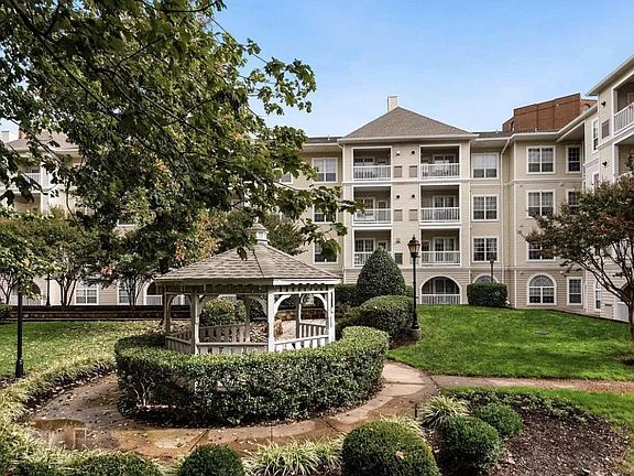 2nd image of 4551 Strutfield Ln APT 4424