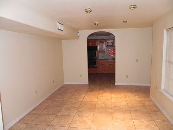 3rd image of 1118 Ortega Cir