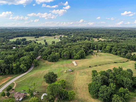 5th image of 3860 Old Scottsville Rd