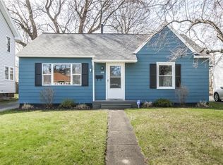 335 Falstaff Rd, Irondequoit, NY 14609