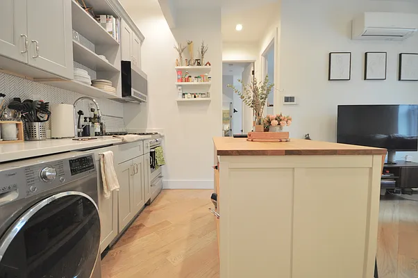 Rented by Corcoran | media 28