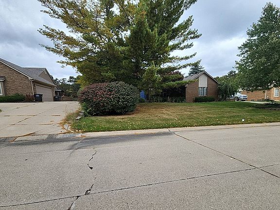 3rd image of 46328 N Valley Dr