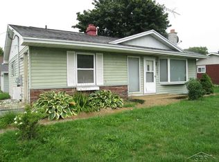 4007 Devonshire Dr, Bay City, MI 48706