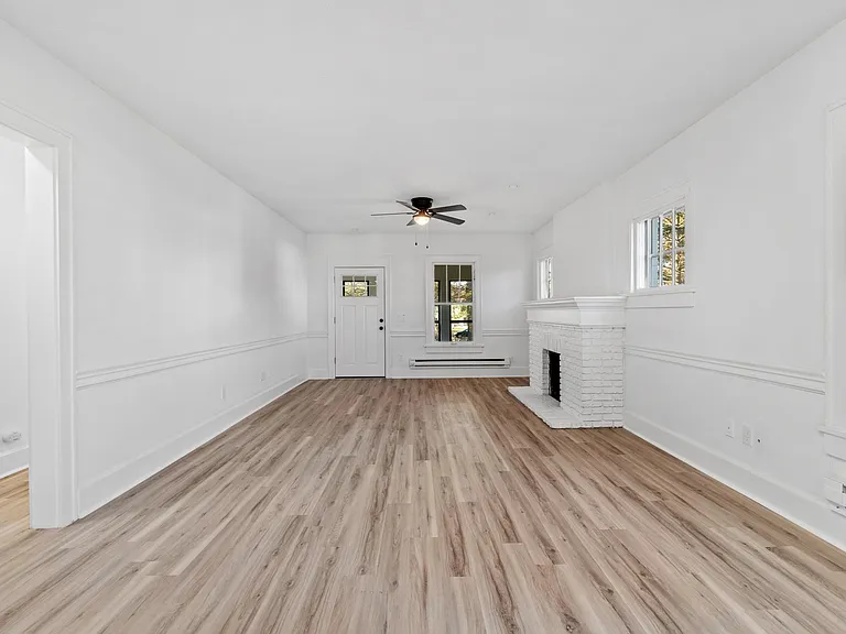 201 Rose Lane St SE #1 — Photo 4