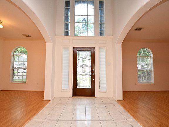 4th image of 4323 Magnolia Ln