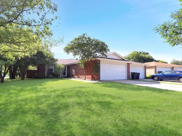 7651 Colorado Creek Ct, Fort Worth, TX 76133
