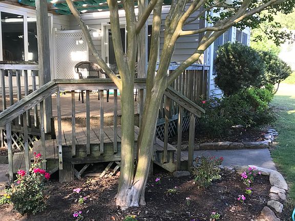 2nd image of 101 Gloucester Ct