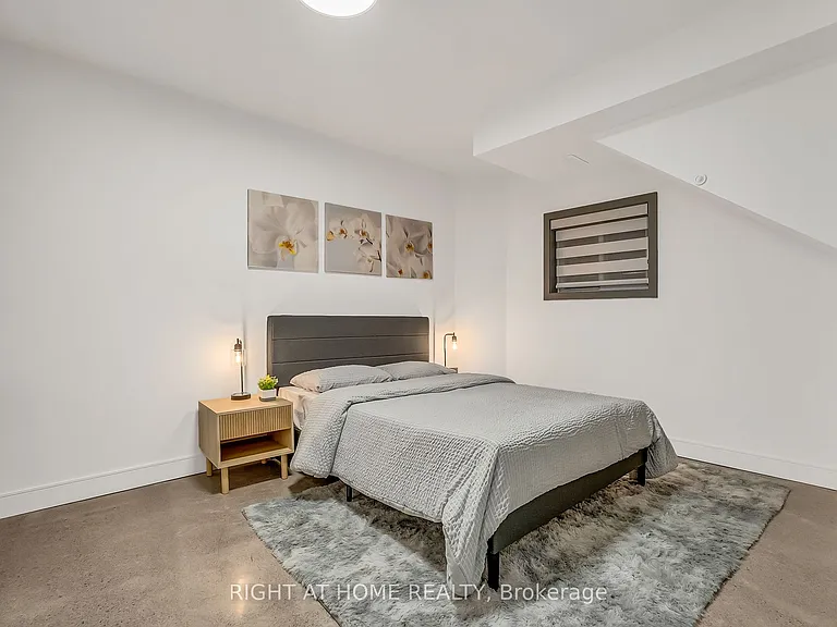 1169 Davenport Rd #2 — Photo 20