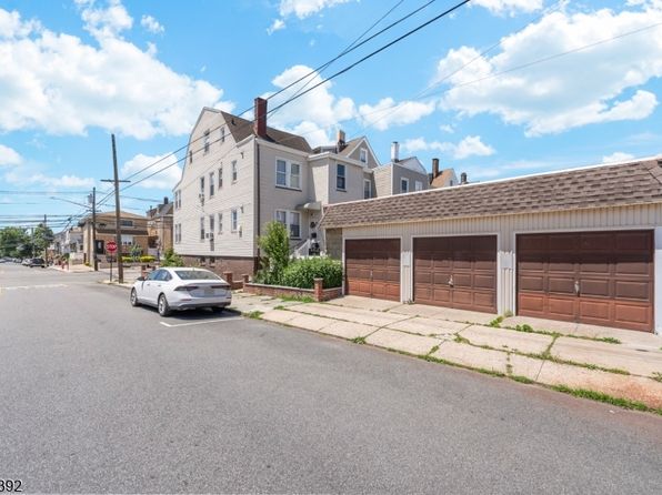 105 Bergen Ave, Kearny Town, NJ 07032