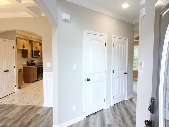 3rd image of 38 Hampton Hls Lot 38