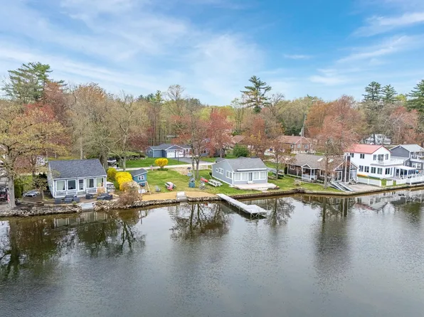 11 Edgewater Lane, Hampstead, NH 03841