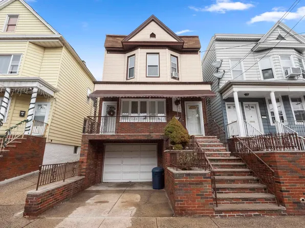 23 W 17th St, Bayonne, NJ 07002