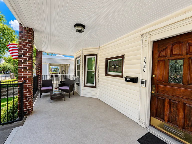 7920 Ridge Blvd #3 — Photo 2