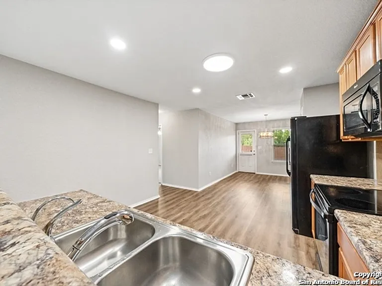 10134 Castello Cyn — Photo 13