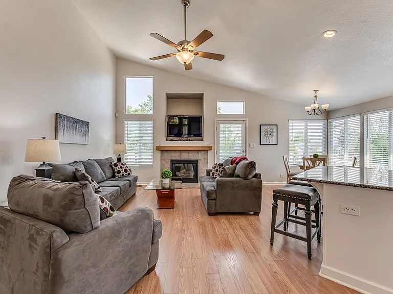 4791 Mesa Meadows Dr — Photo 11