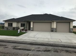 2249 Coolwater St, Twin Falls, ID 83301