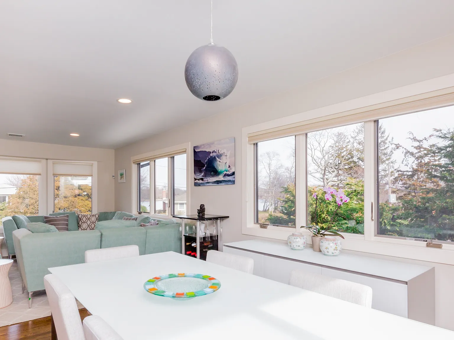 Beautifully Renovated — Photo 4