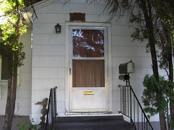 4th image of 1616 Clark Ave