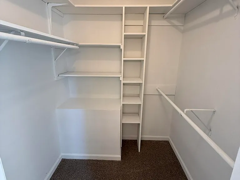 405 Avent Cir — Photo 15