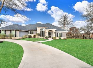 165 Woodlands Dr, La Vernia, TX 78121