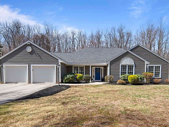 3rd image of 64 Cottage Road
