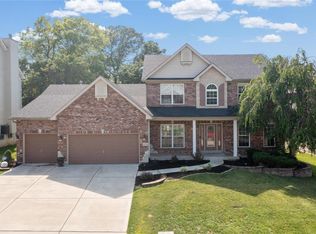 1032 Brook Mont Dr, O'Fallon, MO 63366