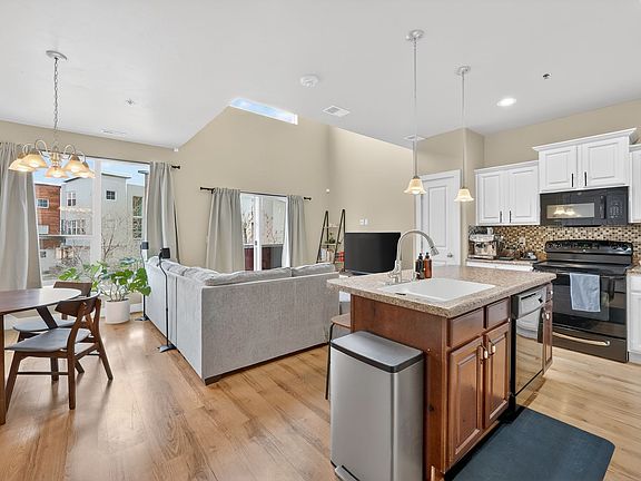3rd image of 10367 S Oquirrh Rd W #108