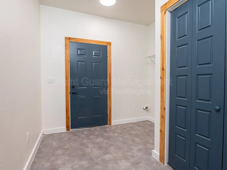 2885 N Oliver St — Photo 47