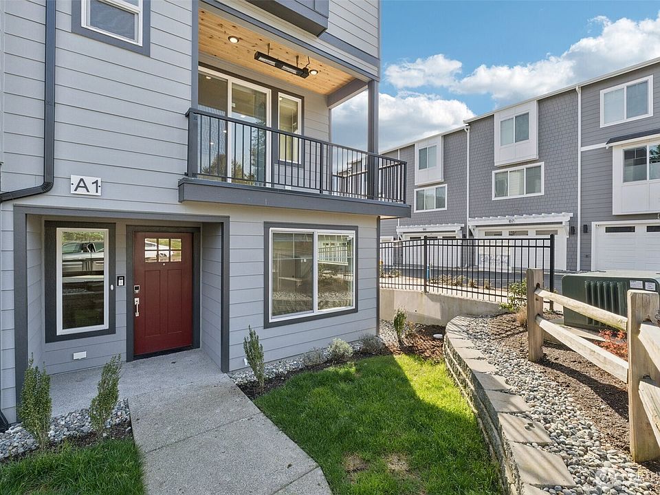 1st image of 15423 Admiralty Way #A1