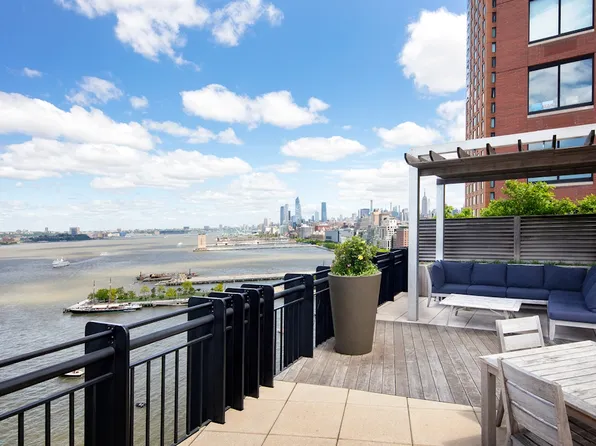 400 Chambers Street image 7 of 15