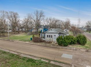 190 Laurel Ave, Galesburg, IL 61401