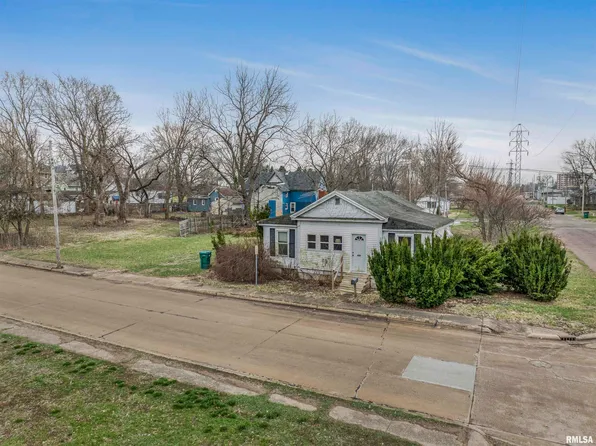 190 Laurel Ave, Galesburg, IL 61401