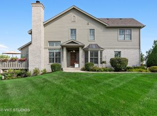3703 Ridge Pointe Dr, Geneva, IL 60134