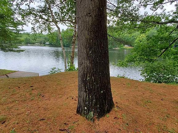 5th image of 717 E River Dr
