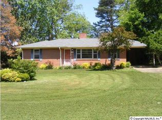 1138 Sundown Dr NW, Arab, AL 35016