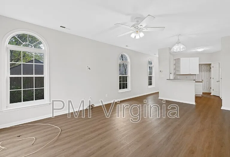 4620 Lee Ave — Photo 10
