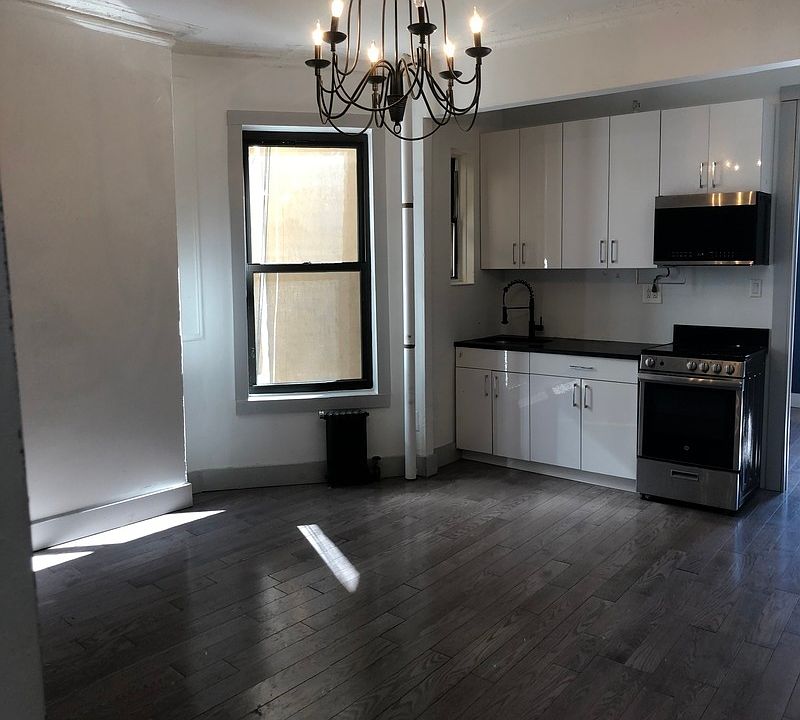 1st image of 620 Park Pl #4LR